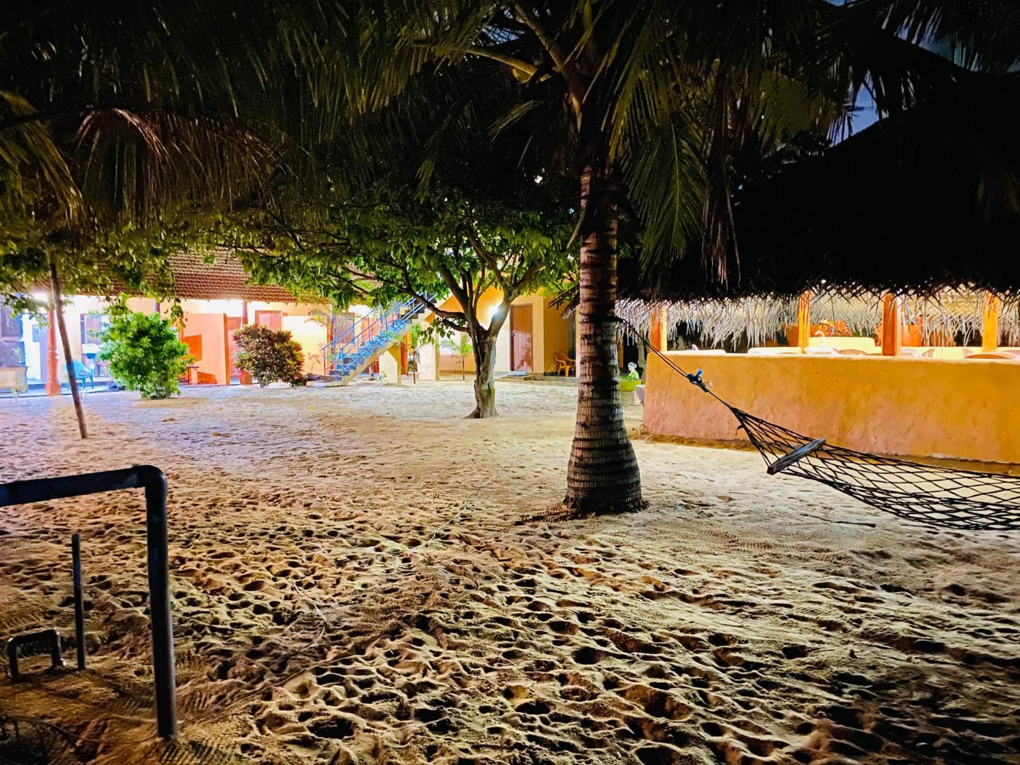 Dolphin Village Alankuda Экстерьер фото