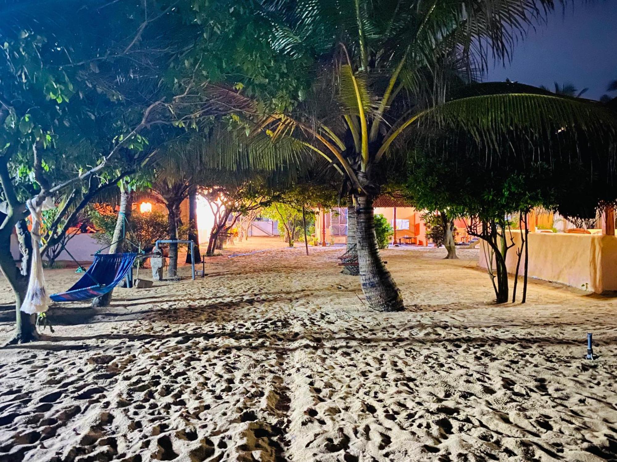 Dolphin Village Alankuda Экстерьер фото